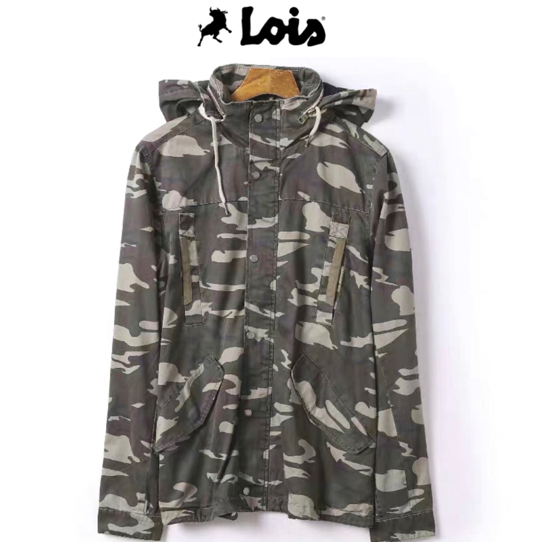 เสื้อนอก เสื้อทหาร เสื้อแจ็คเก็ตหมวกฮู้ด แบรนด์ LOIS (SPAIN) (ฮู้ดพับเก็บได้คะ)สวย เท่ห์ มาก คะ Size S/M สำเนา