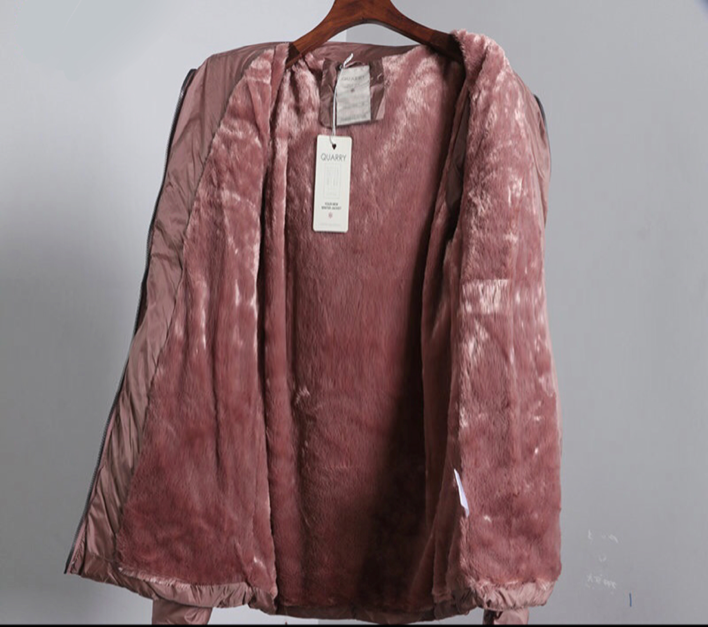 MAREZZI เสื้อกันหนาว เสื้อฮู้ดเฟอร์ บุนวมอุ่น แบรนด์ Marezzi (padded puffer coat) ดำ