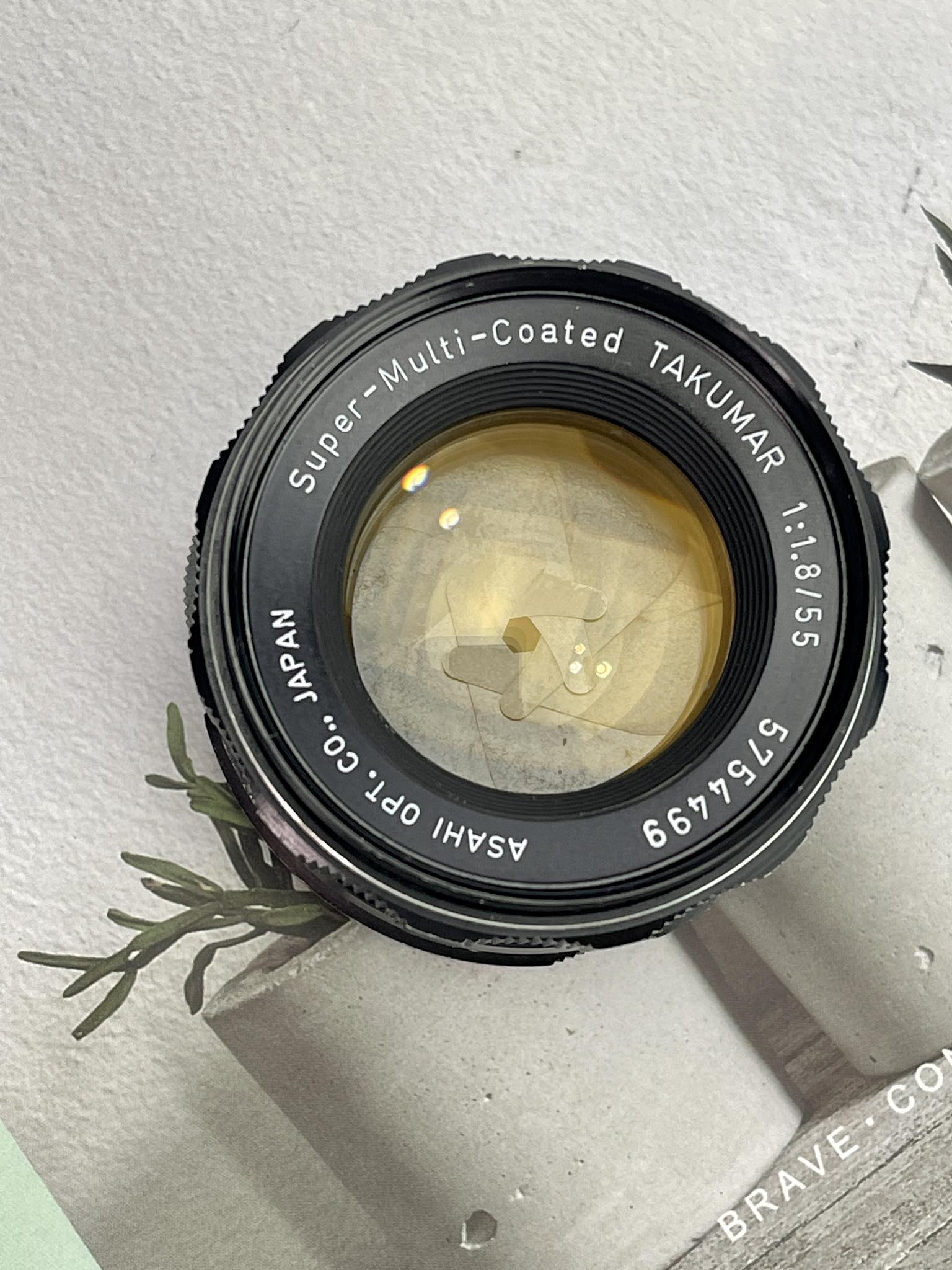 SUPER MULTI COATED TAKUMAR 55MM.F1.8 M42 MOUNT