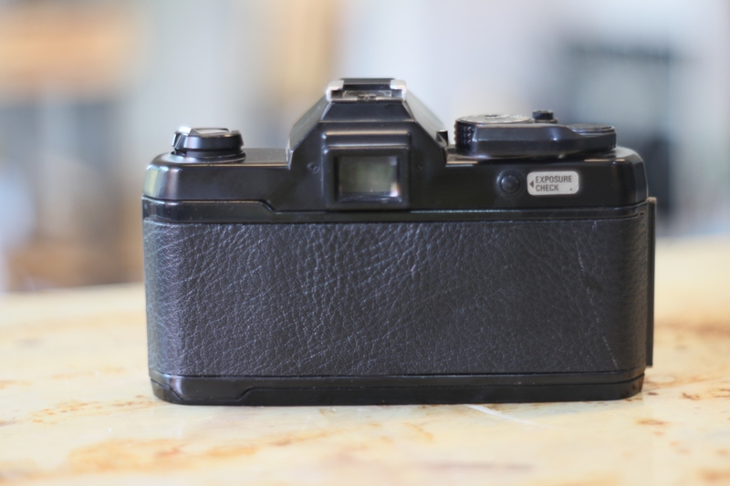 YASHICA FX-3 TOPMAN MC ZOOM/C-MACRO 35-70MM.F3.5-4.5