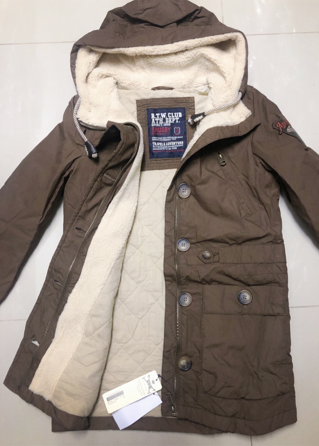Rtw club เสื้อกันหนาว parka ปาร์ก้า โค้ทกันหนาว เสื้อฮูทเฟอร์ สีน้ำตาล แบรนด์ R.T.W. club ATH Dept แต่งขนเฟอร์ ซับขนอุ่นด้านใน น้ำตาล