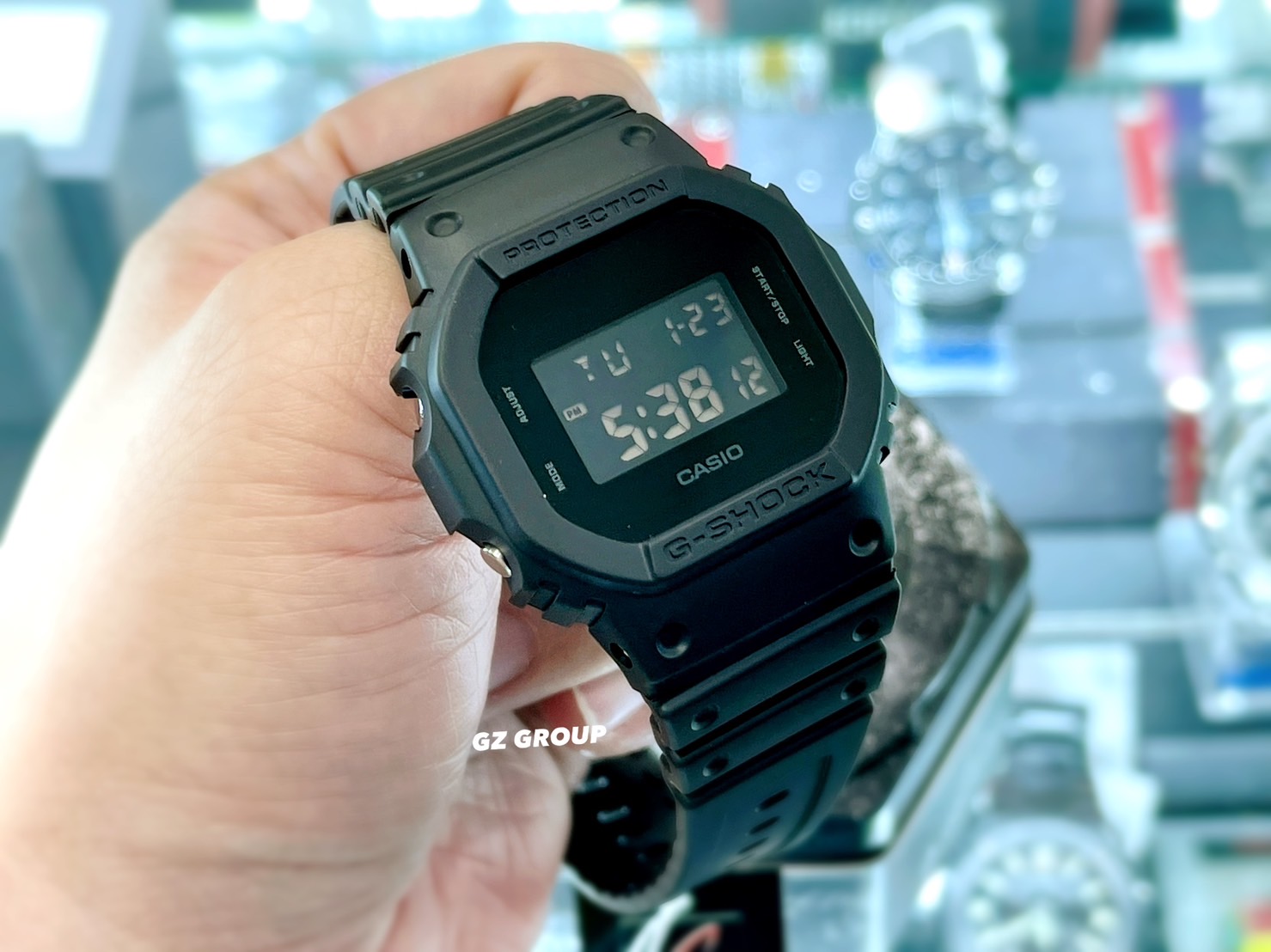 CASIO MID YEAR SALE G-SHOCK นาฬิกาข้อมือ นาฬิกากันน้ำ นาฬิกาของแท้ ประกันศูนย์ CMG 1 ปี รุ่น DW-5600UBB-1D นาฬิกาสีดำ