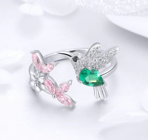 แหวนผู้หญิง แหวนเงินแท้ 925 ฝังเพชร CZ AAA แหวนเพชร ลายนก Hummingbird อัญมณี สีเขียว มรกต แหวนหมั้น 513814
