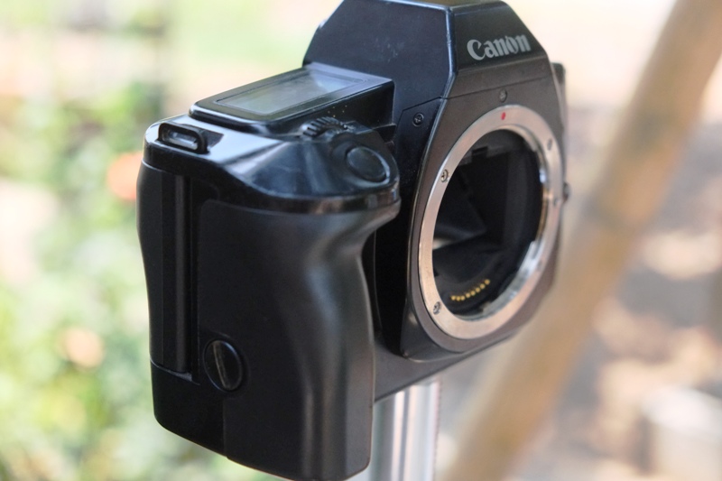 CANON EOS 650