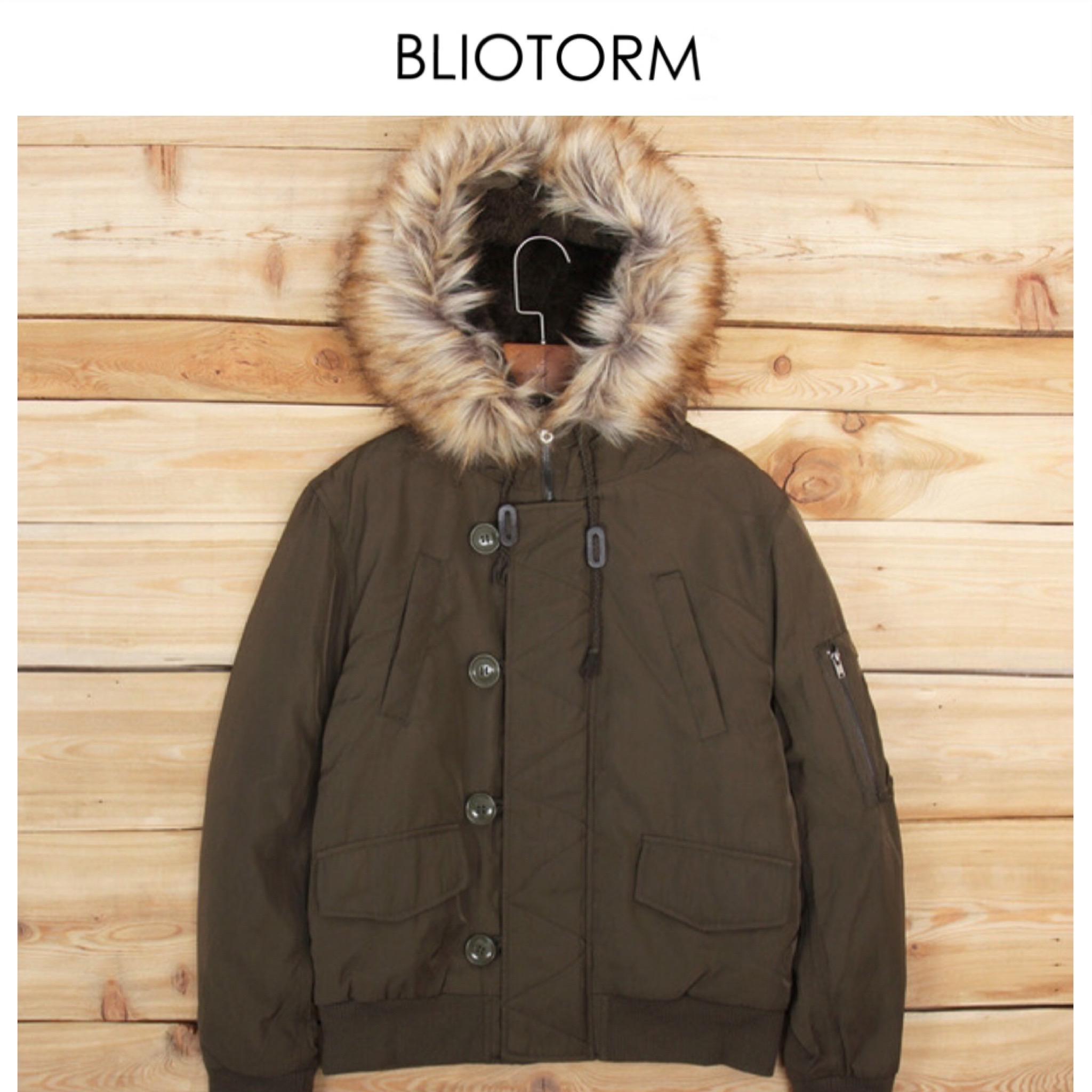 BLIOTORM เสื้อโค้ท เสื้อกันหนาว ทรงover size แต่งขนเฟอร์ เนื้อนิ่ม นุ่มมากค่ะ (เฟอร์ถอดได้ค่ะ) แบรนด์ BLIOTORM เขียว