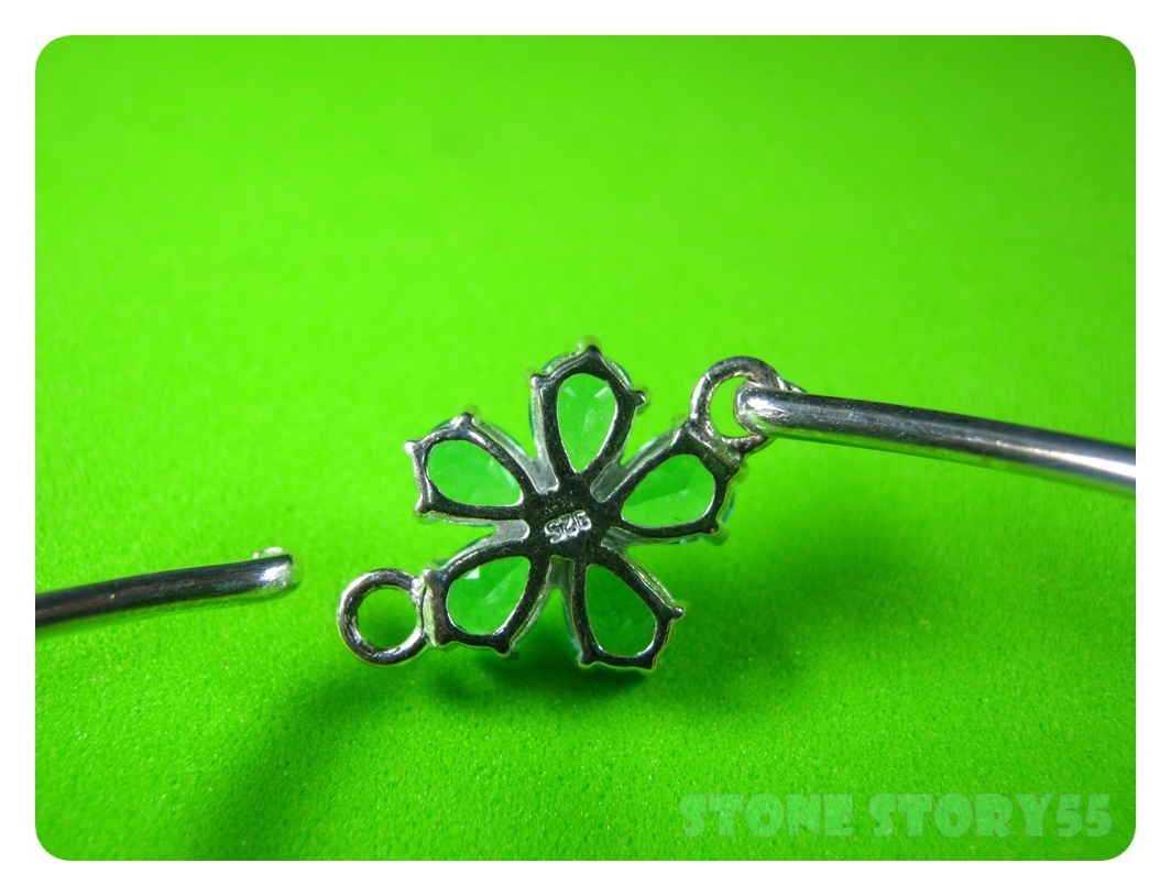 พลอยสังเคราะห์