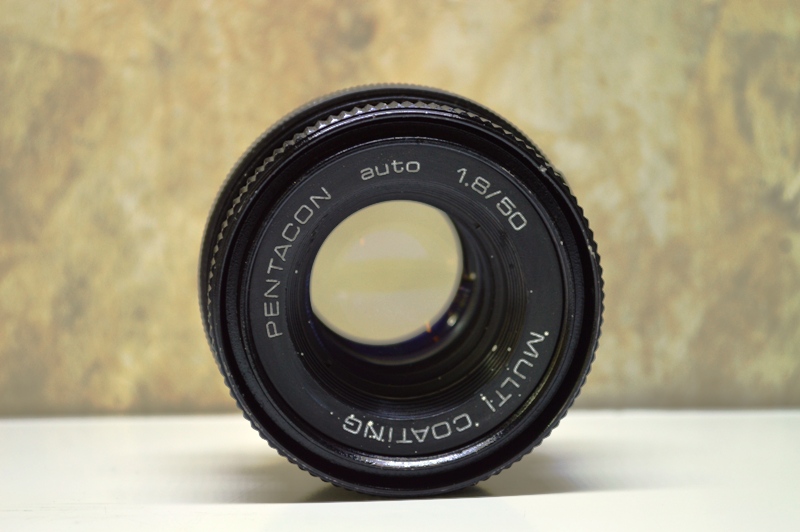 PENTACON AUTO 50MM.F1.8 MULTI COATING M42 MOUNT