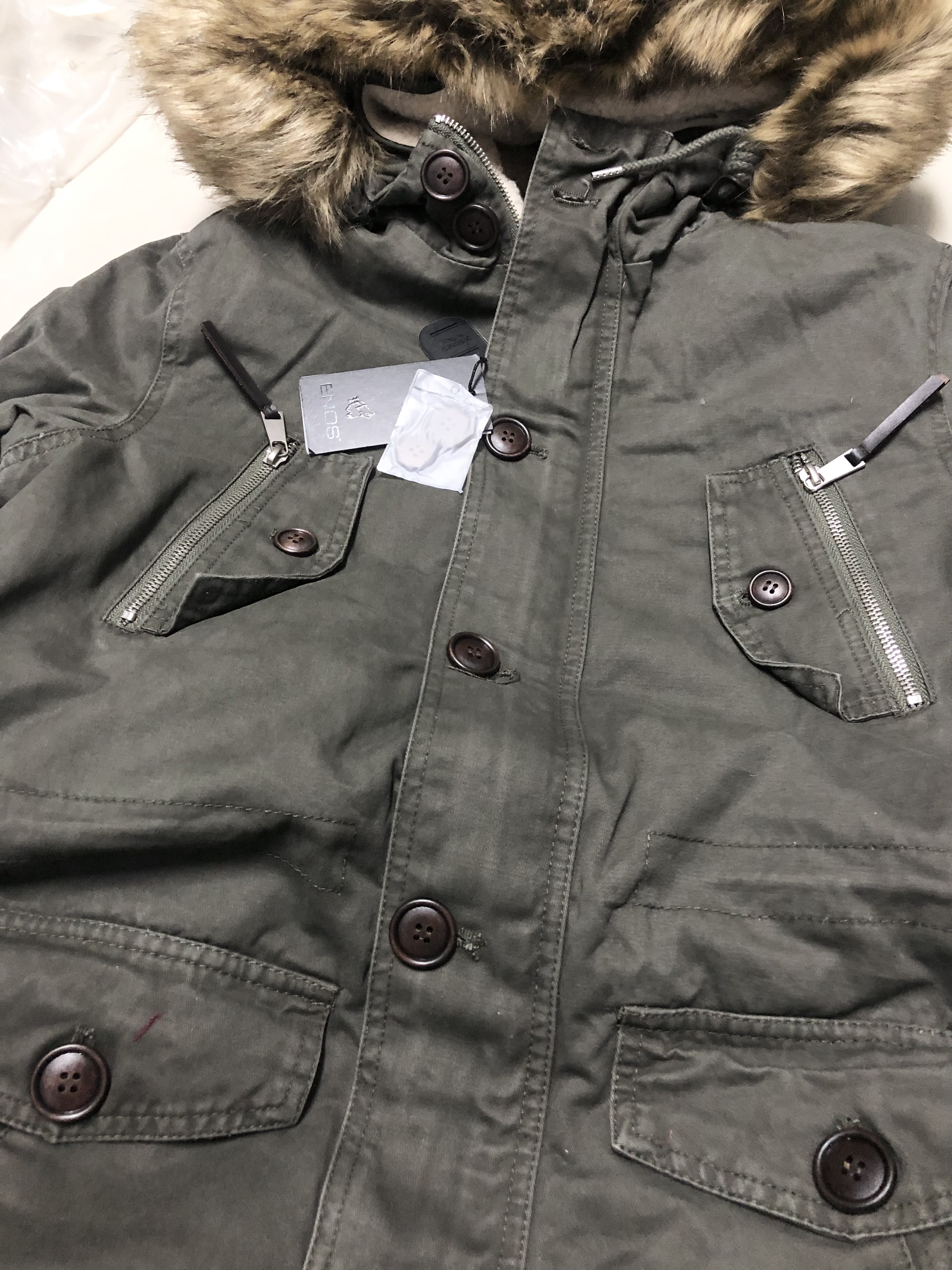 Enos jean75 เสื้อกันหนาว ติดฮูท เสื้อcoat แบรนด์ ENOS JEAN 75 แต่งซับขนอุ่นด้านใน (ขนด้านในถอดใส่ได้ทั้งชิ้นเลยคะ เขียว