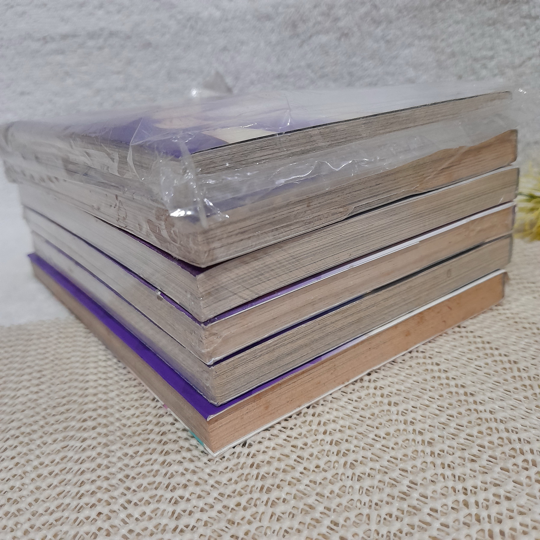 อลิซในดินแดนโจ๊กเกอร์ -คณะละครสัตว์กับเกมโกหก 1-7 จบ / * ขาดเล่ม 2