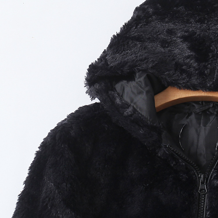 Page เสื้อเฟอร์กันหนาว หมวกฮู้ด เสื้อขน Fluffy coat แบรนด์ page One สำเนา ดำ