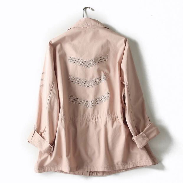 ASHLEY เสื้อแจ็คเก็ต เสื้อคลุมสีชมพู แต่งเม็ดเลื่อม ข้างแขน+ ด้านหลัง แนวๆเท่ห์ แบรนด์ASHLEY งานสวย เท่ห์มากคะ Size 2X ชมพู