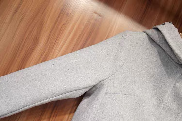 เสื้อโค้ท peacoat เสื้อโค้ทเฟอร์ โค้ทสักหลาดสีเทาอ่อน แบรนด์ La chapelle