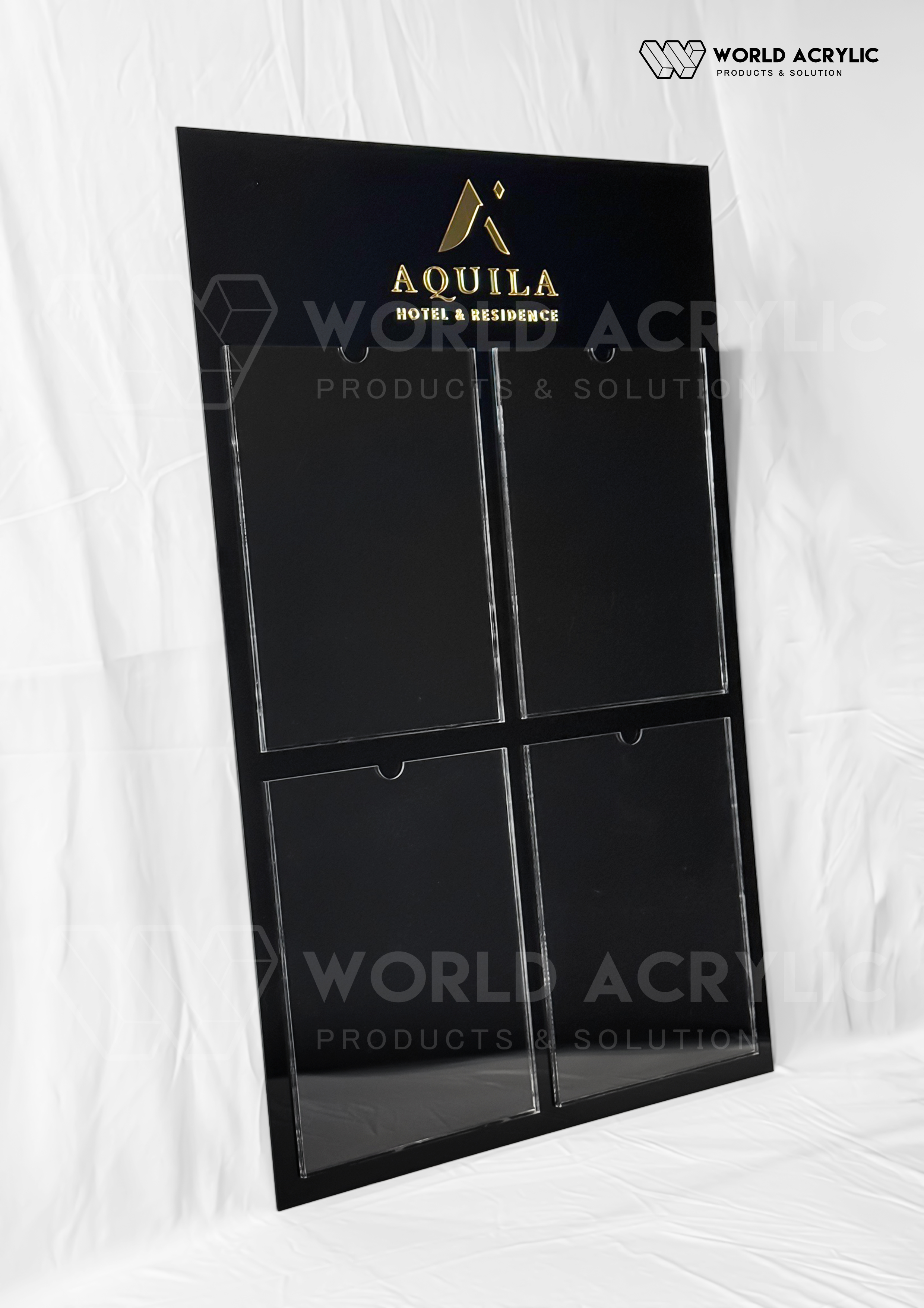 บอร์ดประกาศ A4 (4 ช่อง) พื้นหลังสีดำ พร้อมเลเซอร์โลโก้ไดคัท ตามแบบของลูกค้า