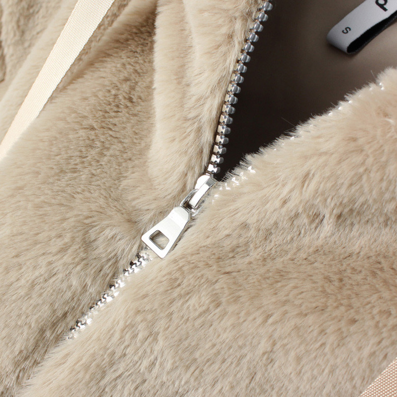 Page one เสื้อเฟอร์กันหนาว หมวกฮู้ด เสื้อขน Fluffy coat แบรนด์ page One ดำ