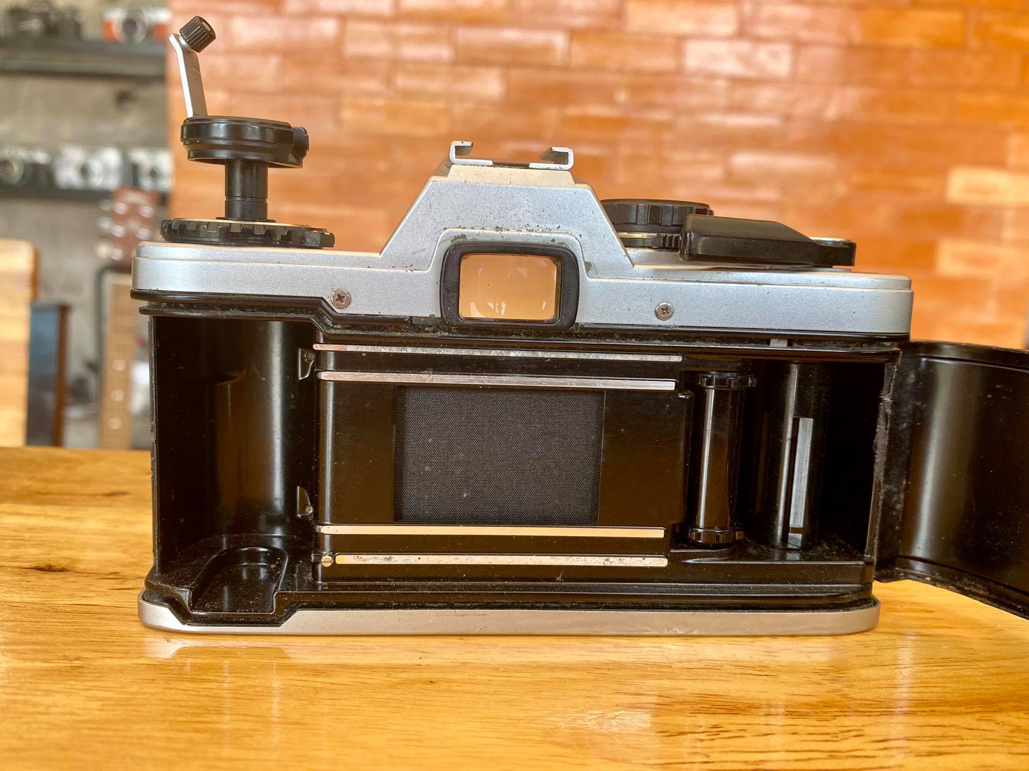 OLYMPUS OM10 (BODY)OM MOUNT