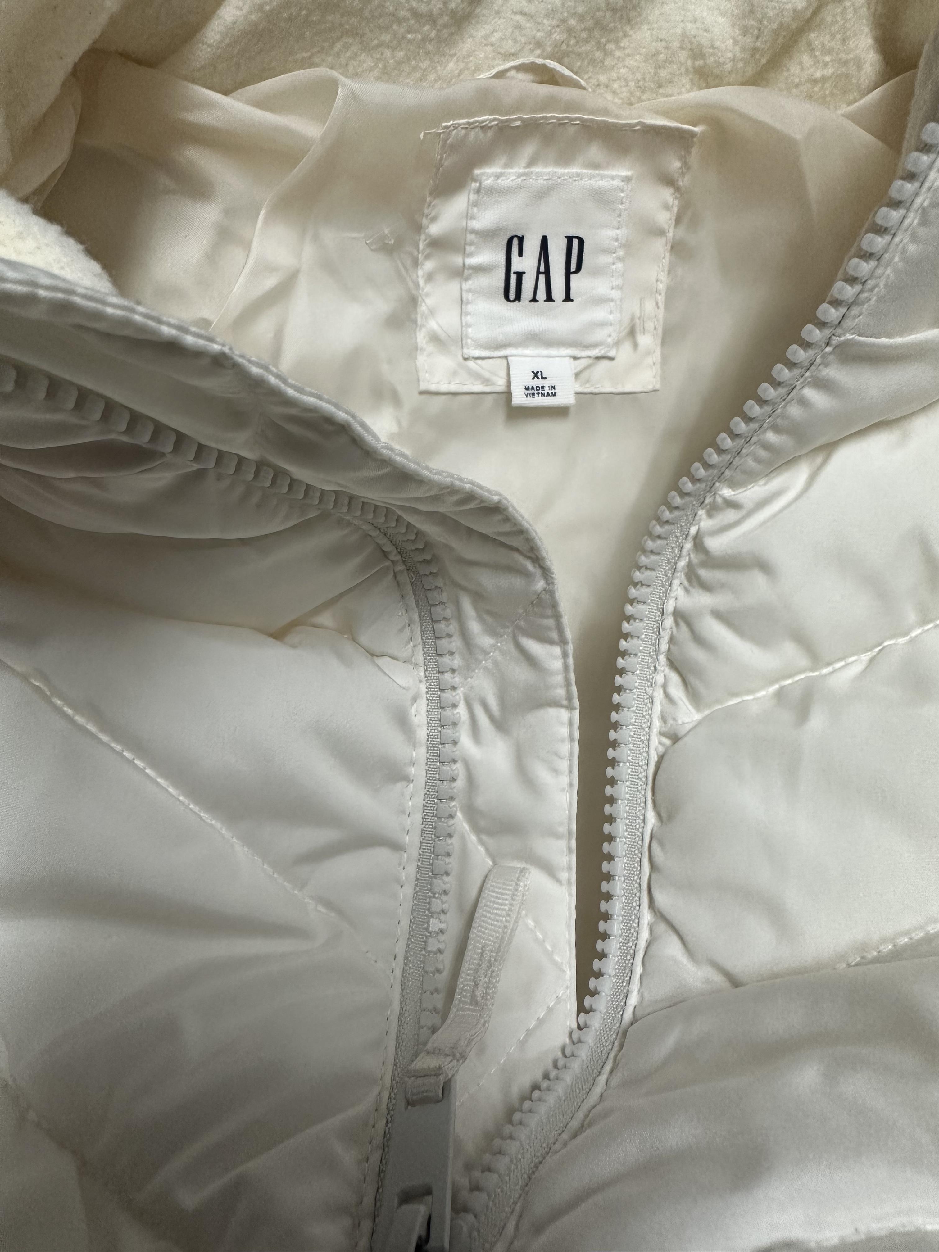 Gap เสื้อกันหนาว โค้ทฮู้ดเฟอร์ บุนวมอุ่น สีขาว แบรนด์ GAP(padded puffer coat