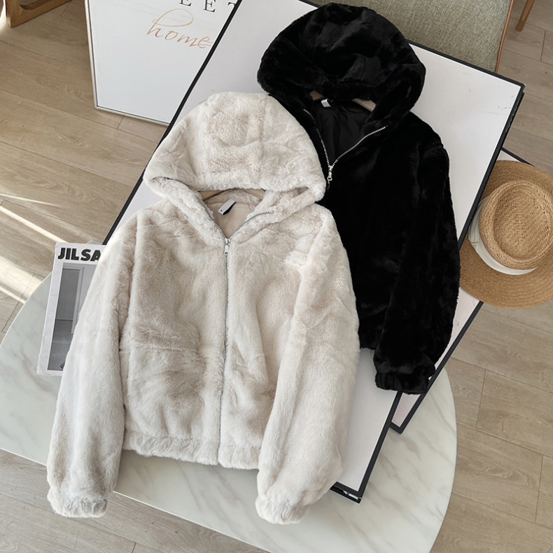 Page one เสื้อเฟอร์กันหนาว หมวกฮู้ด เสื้อขน Fluffy coat แบรนด์ page One สำเนา ดำ