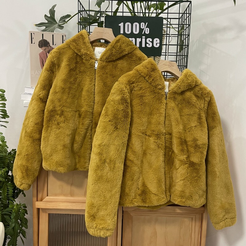 Jacqueline เสื้อเฟอร์กันหนาว หมวกฮู้ด เสื้อขน Fluffy coat แบรนด์ jacqueline เหลืองขมิ้น