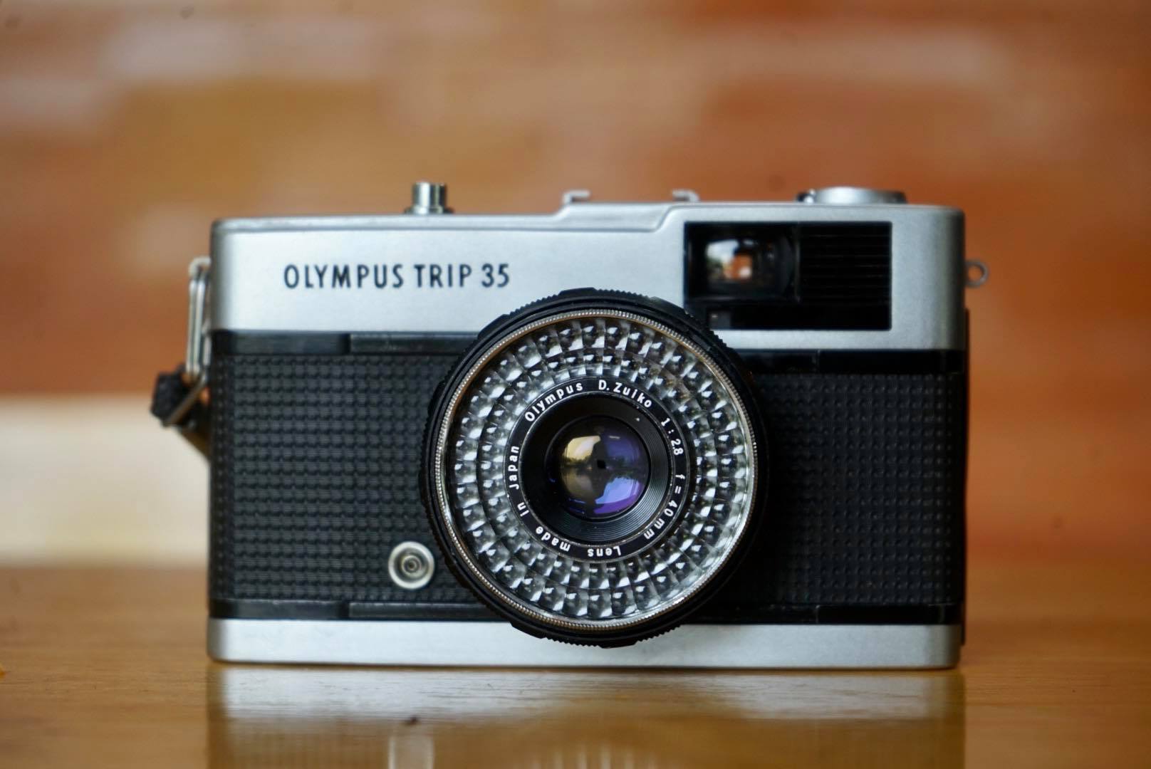 OLYMPUS TRIP 35 OLYMPUS D.ZUIKO 40MM.F2.8