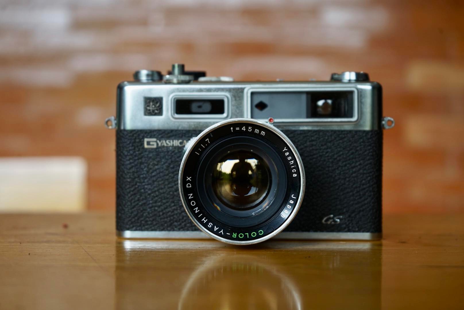 YASHICA ELECTRO 35 GS COLOR YASHINON-DX 45MM.1.7