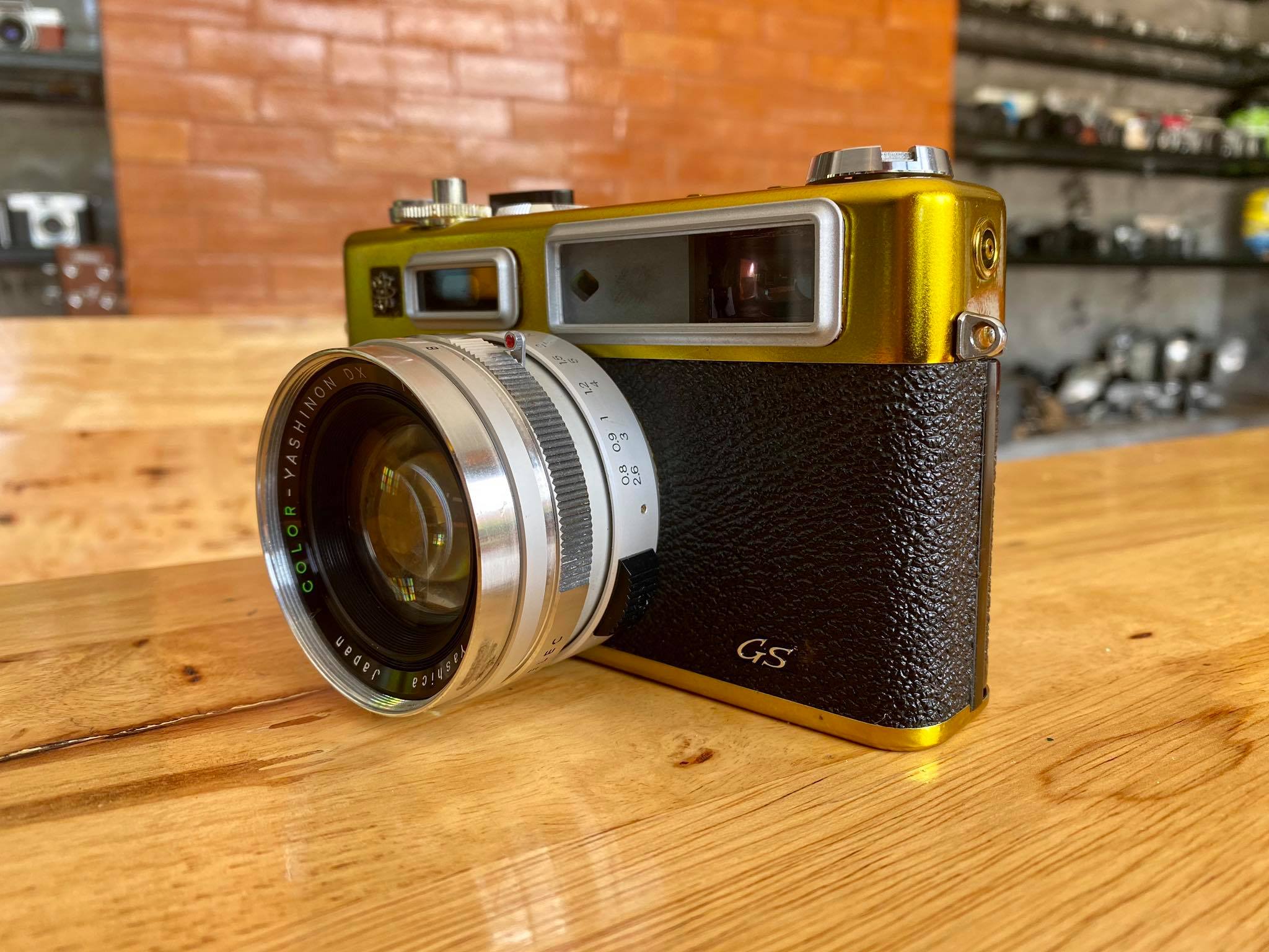 YASHICA ELECTRO 35 GS COLOR YASHINON-DX 45MM.1.7
