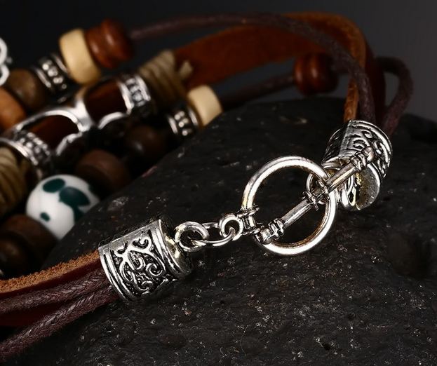 สร้อยข้อมือ หนังแท้ สไตล์วินเทจ สร้อยข้อมือ Hand made ผู้หญิง ผู้ชาย ใส่ได้ ร้อยด้วย ลูกปัดไม้ จี้ช้าง ผสมผสาน ลวดลาย เงินโบราณ 719480