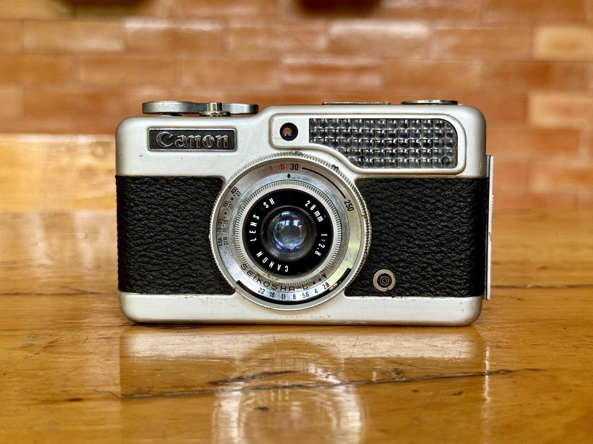 CANON DEMI CANON LENS SH 28MM.F2.8