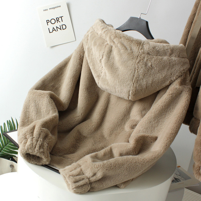 Page one เสื้อเฟอร์กันหนาว หมวกฮู้ด เสื้อขน Fluffy coat แบรนด์ page One ดำ