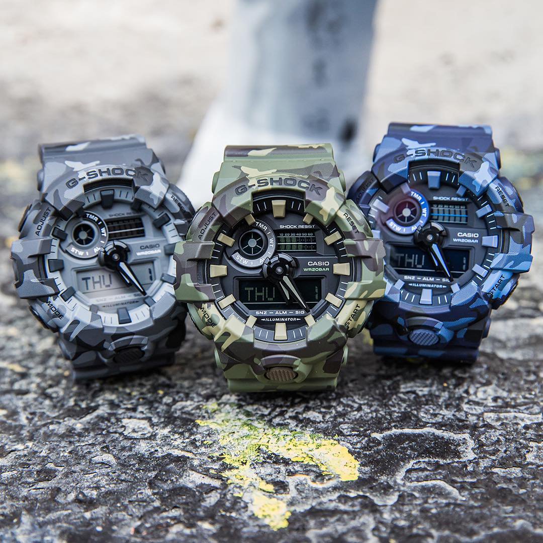CASIO G-SHOCK นาฬิกาข้อมือ นาฬิกากันน้ำ นาฬิกาของแท้ ประกันศูนย์ CMG 1 ปี รุ่น GA-700CM-2A นาฬิกาสีน้ำเงิน