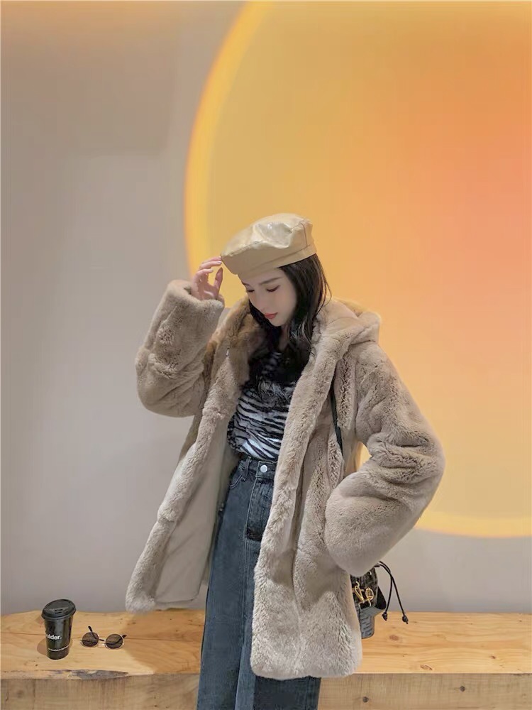 pepco เสื้อเฟอร์กันหนาว หมวกฮู้ด เสื้อขน FLUFFY Coat แบรนด์ PEPCO ดำ / เบจ