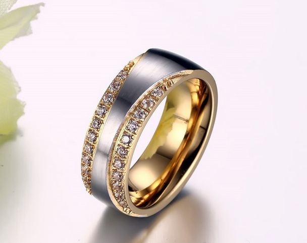 แหวนคู่ ดีไซน์หรู แหวนหมั้น แหวนแต่งงาน แหวนทอง ตัดกับเงิน ดีไซน์ เป็น curve สวยงาม เรียบหรู ฝังเพชร CZ AAA เรียง 2 ข้าง สวยหรู 392414