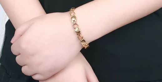 สร้อยข้อมือ ทอง และ สีดำ ฝังแม่เหล็ก ปรับสมดุล สร้อยข้อมือ ลายหัวใจ ใส่เป็นคู่ ได้ แบบสวย ดีไซน์เก๋ 888841