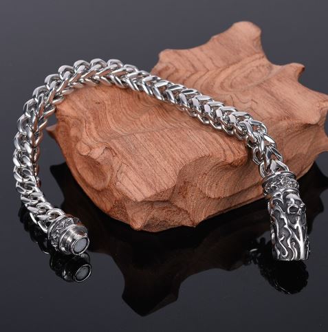 สร้อยข้อมือ ชาย วัยรุ่น เท่ ๆ สแตนเลสแท้ สีเงิน สร้อยข้อมือ สไตล์ พั้งค์ ร็อค ตัวเชื่อม แม่เหล็ก รูปแบบใหม่ 429530