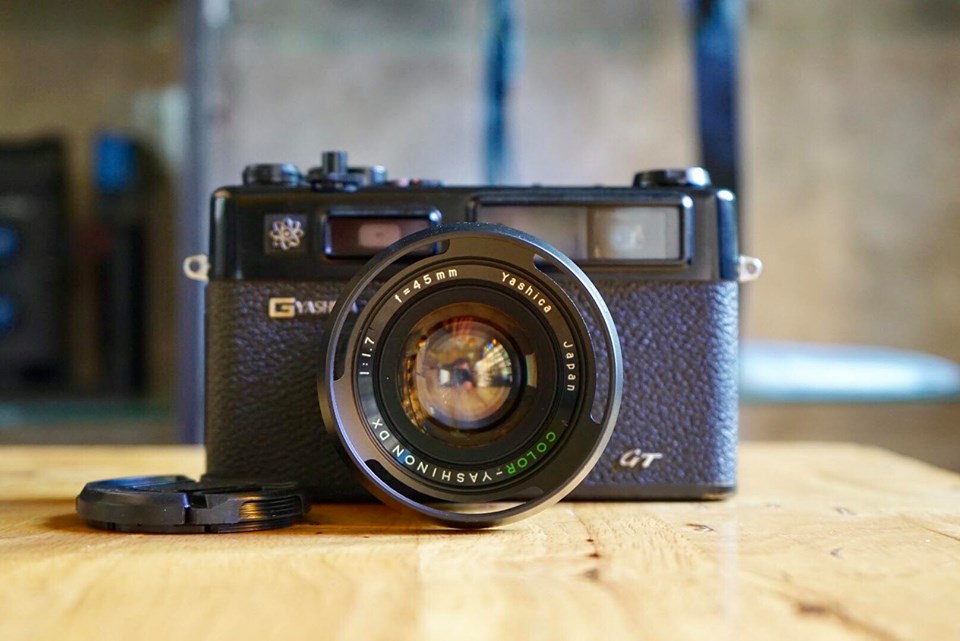 YASHICA ELECTRO 35GT YASHICA COLOR-YASHINON DX 45MM.F1.7