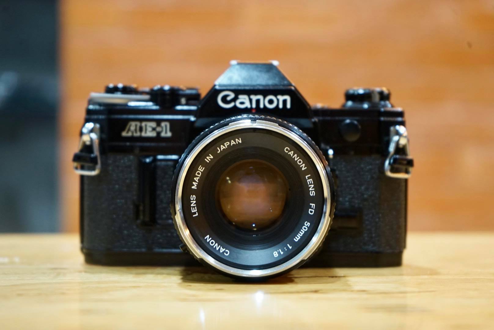 CANON AE-1 CANON LENS FD 50MM.F1.8 SILVER