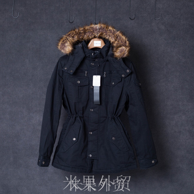 Sun dogs เสื้อโค้ทสีดำ เสื้อนอก เสื้อโค้ทกันหนาว แบรนด์ SUN DOGS (JAPAN)หมวกฮู้ด &ขนเฟอร์ถอดได้คะ แพทเทินสวย เท่ห์มาก คะ Size S/M/L/XL ดำ