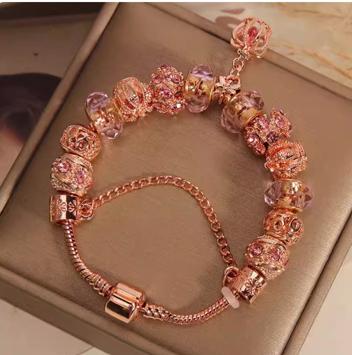 สร้อยข้อมือ สไตล์ pandora ร้อยเม็ดบีด เต็มเส้น สี Rose gold จี้ มงกุฏ แบบยุโรป สร้อยข้อมือสไตล์ ยุโรป 202406