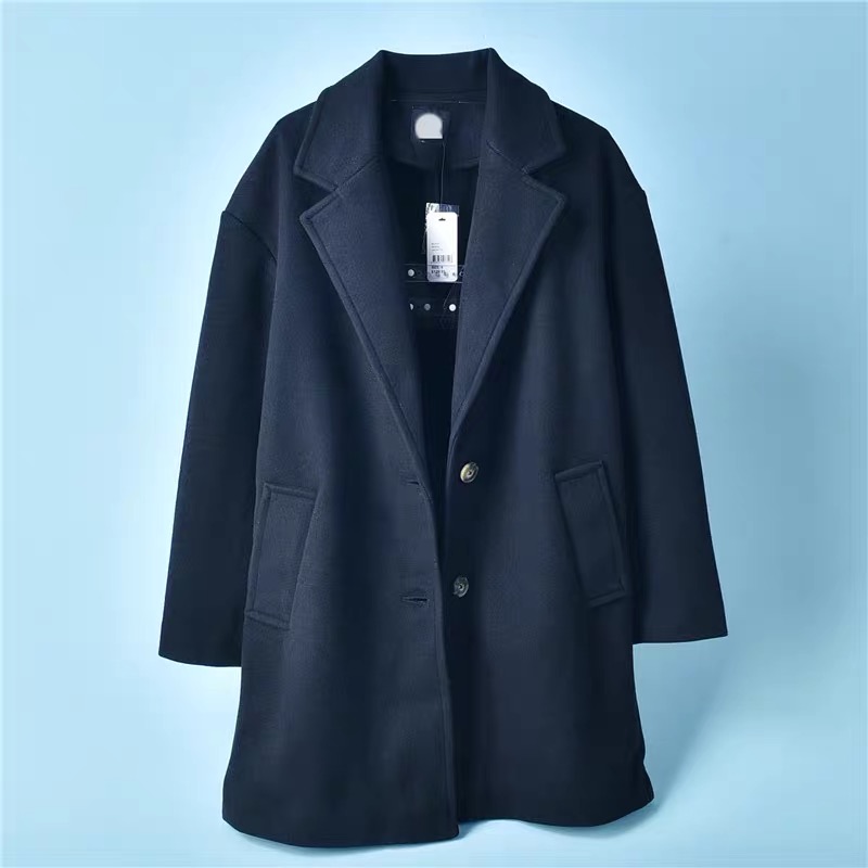 เสื้อโค้ดกันหนาว เสื้อกันหนาว overcoat โค้ทวูล สักหลาด ผสมวูล สีดำ แต่งคอปก กระดุมสองแถว แบรนด์ATCHING สำเนา สำเนา สำเนา สำเนา สำเนา ดำ