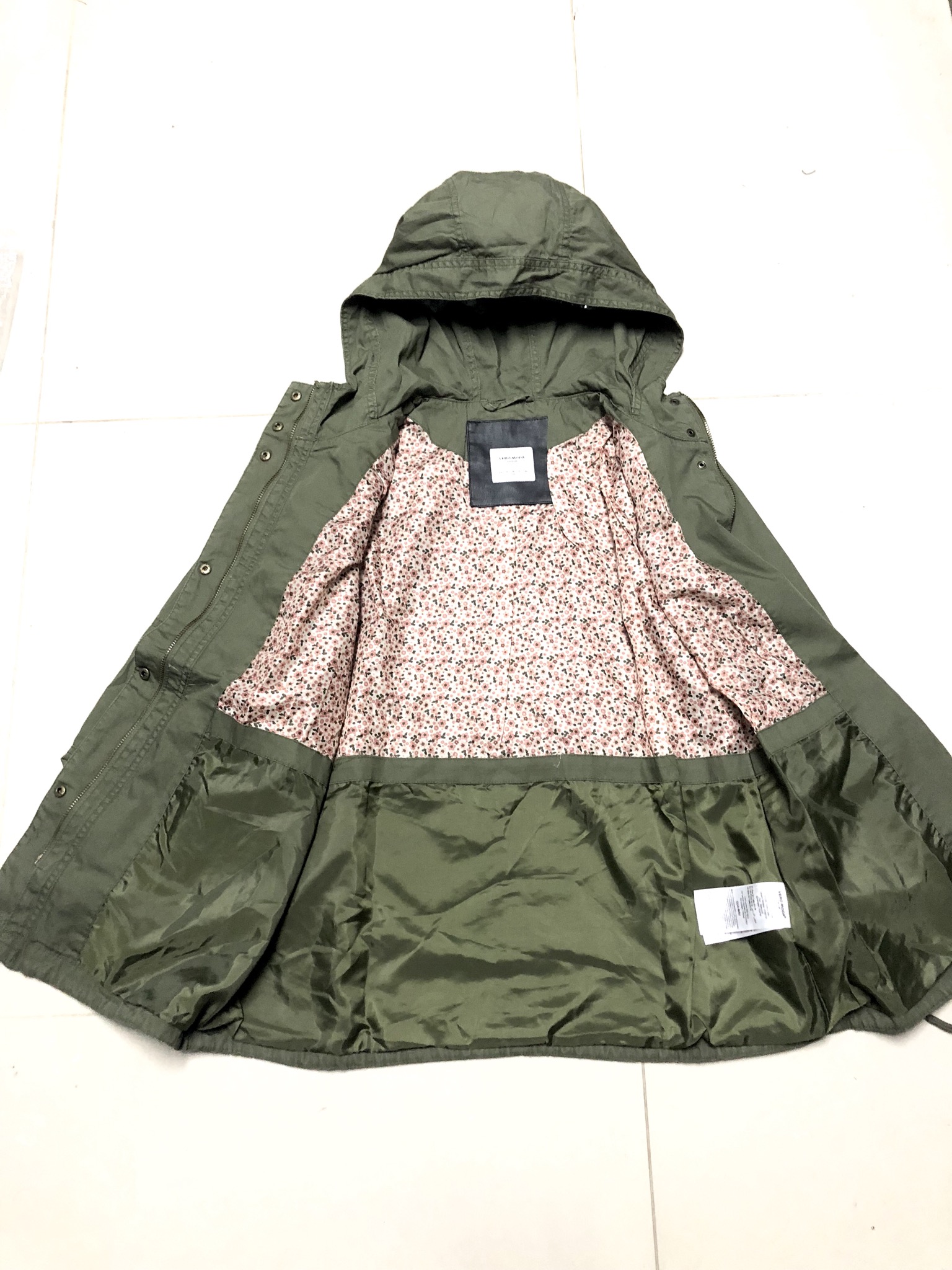 Vera moda เสื้อฮู้ดทหาร เสื้อคลุม สีเขียว หมวกฮู้ด เสื้อปาร์กา เสื้อ นอก งานแบรนด์ VERA MODA งานสวยเท่ห์มากคะ Size M/L/XL สำเนา เขียว