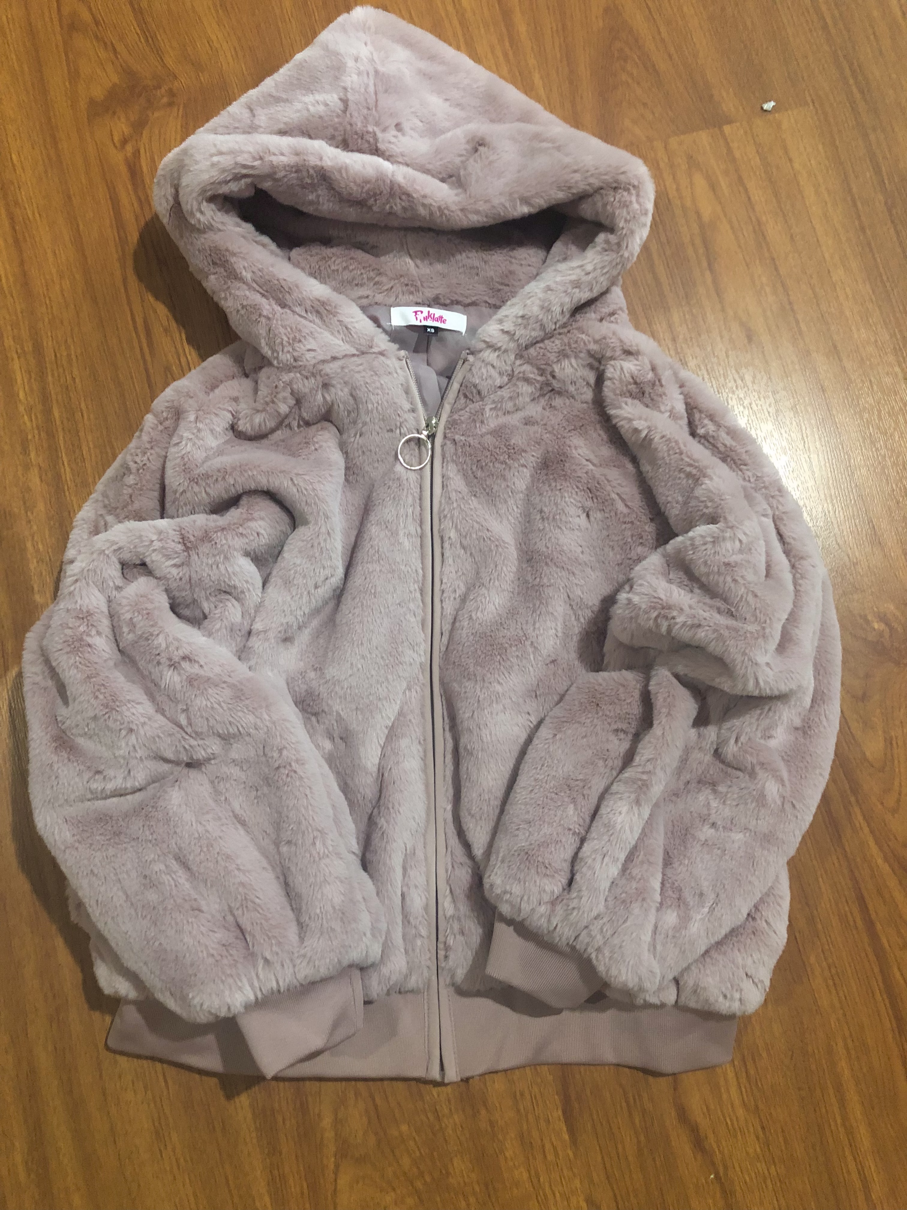 Pink latte เสื้อเฟอร์กันหนาว หมวกฮู้ด เสื้อขน (FLUFFY COAT ) แบรนด์ Pink latte