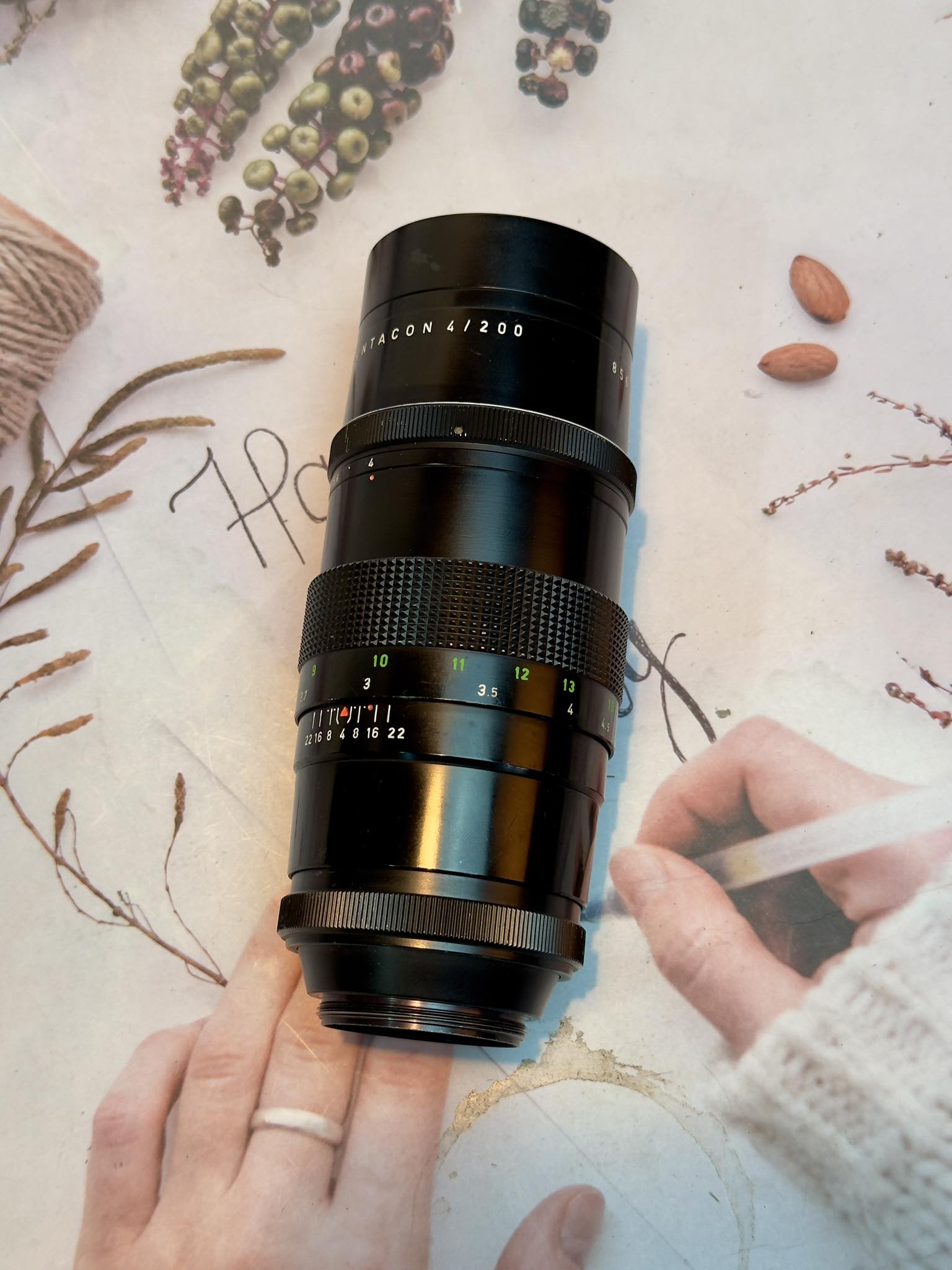 PENTACON 200MM. F4 M42 MOUNT