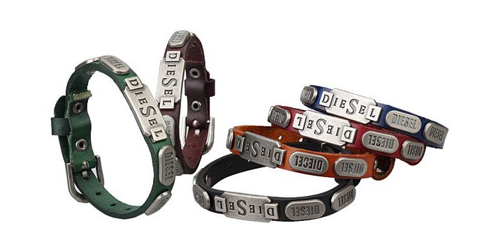 สร้อยข้อมือผู้ชาย กำไลข้อมือ ผู้ชาย แบบเท่ ๆ สร้อยข้อมือ หนังแท้ Diesel ใส่เท่ ๆ ออกแบบ ป้ายเหล็ก แกะลาย ของขวัญให้แฟน สุดเท่ 392358