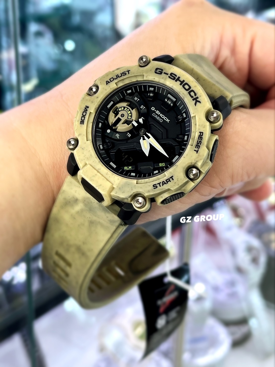 CASIO G-SHOCK นาฬิกาข้อมือ นาฬิกากันน้ำ นาฬิกาของแท้ ประกันศูนย์ CMG 1 ปี รุ่น GA-2200SL-5A นาฬิกาสีน้ำตาล