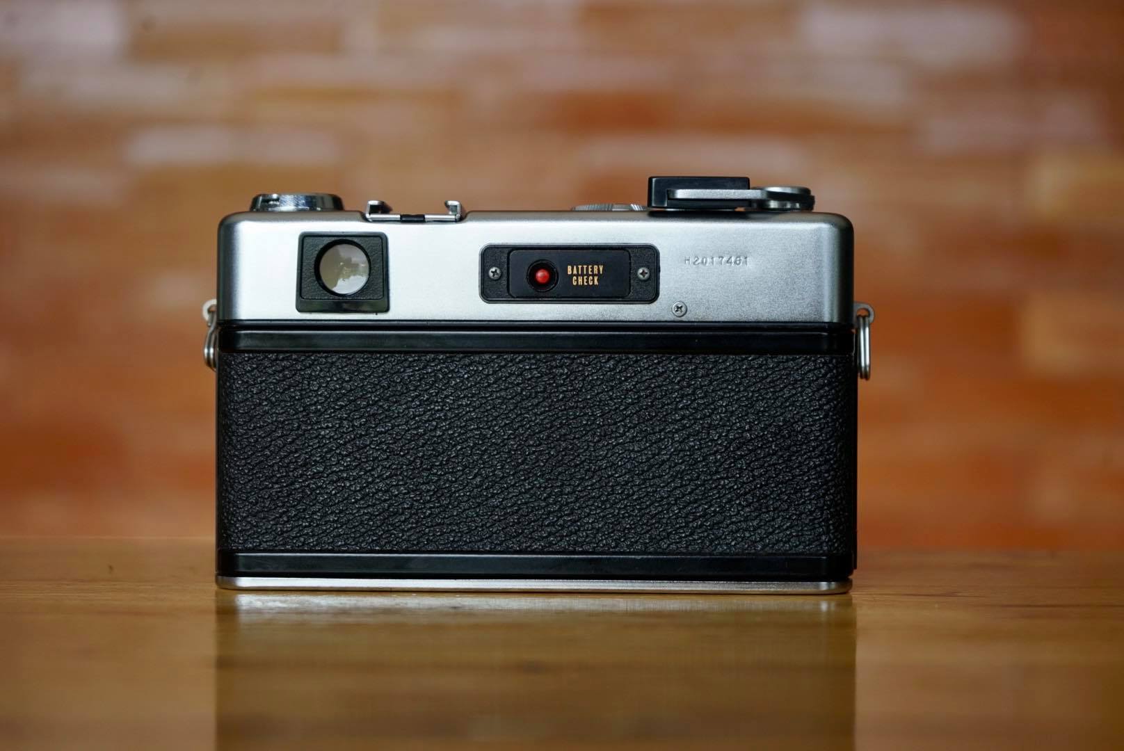 YASHICA ELECTRO 35 GSN COLOR YASHINON DX 45MM. F1.7