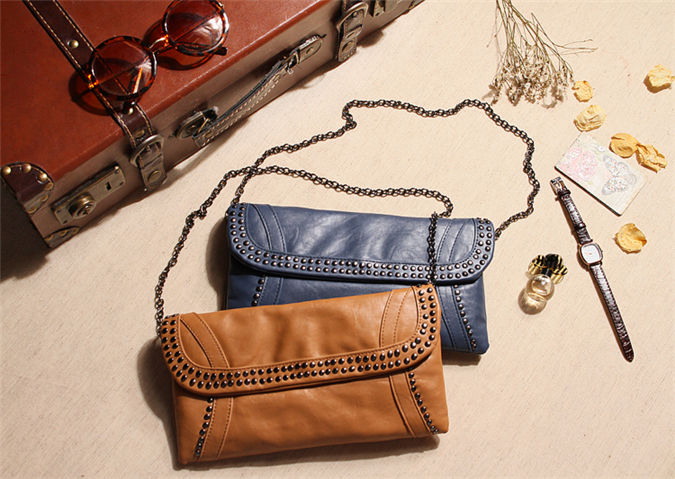 กระเป๋า Clutch มือ TONI BIANCO แบรนด์สุดหรูออสเตรเลีย สีน้ำตาลอ่อน หนังหรูสุดนุ่ม สายโซ่ ถอดใส่ได้คะ
