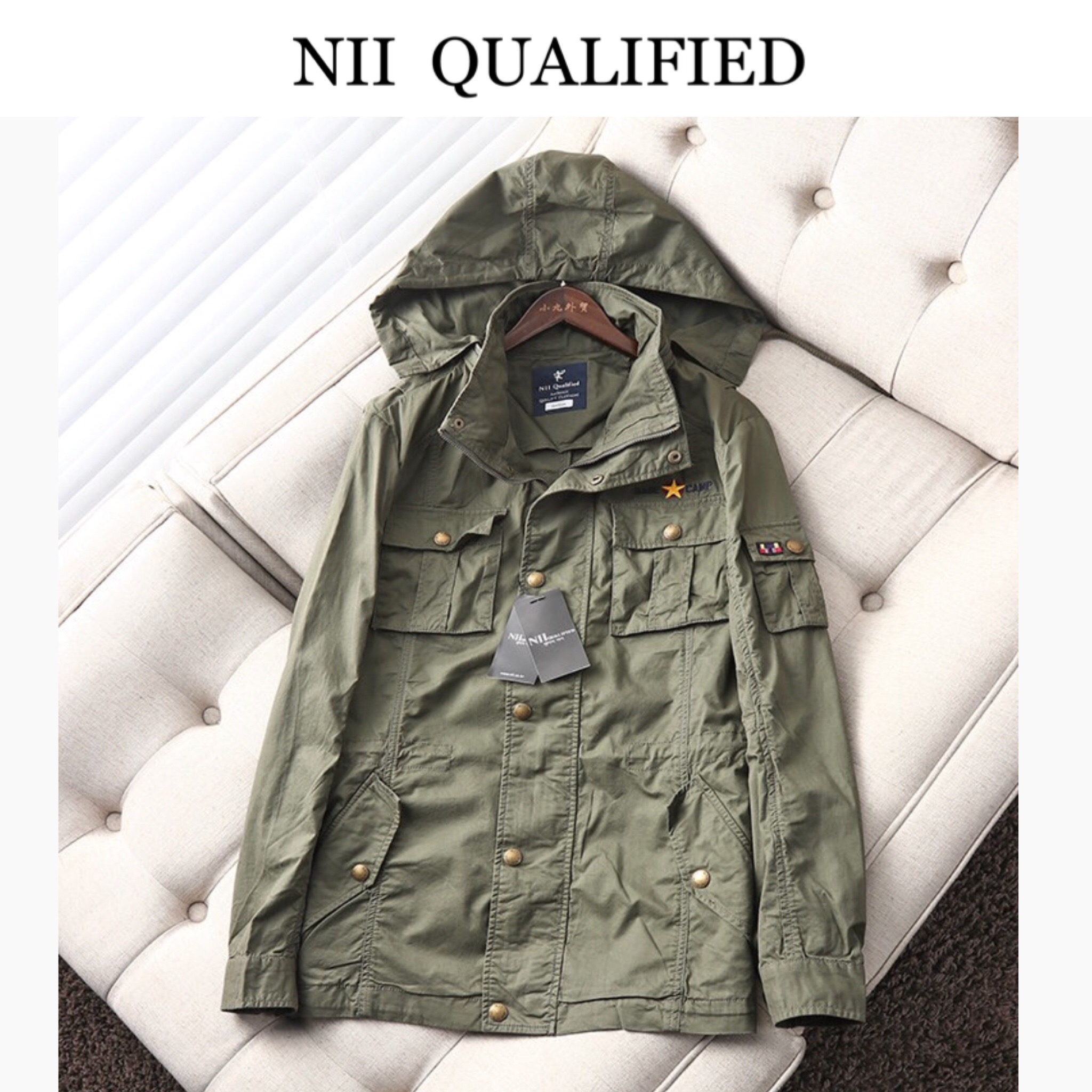 NII QUALIFIED เสื้อแจ็คเก็ต เสื้อเขียวทหาร เสื้อนอกฮูท แบรนด์NII QUALIFIED เกาหลี แท้ แพทเทินสวย เท่ห์มาก คะ Size M/L/XL/XXL(หมวกฮูทพับเก็บได้คะ) สำเนา เขียว