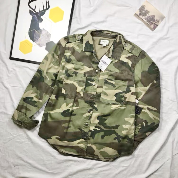 Forever21 เสื้อทหาร เสื้อคลุม สีลายพรางทหาร เสื้อนอก งานสวย เท่ห์มากคะ Forever21 ลายพราง