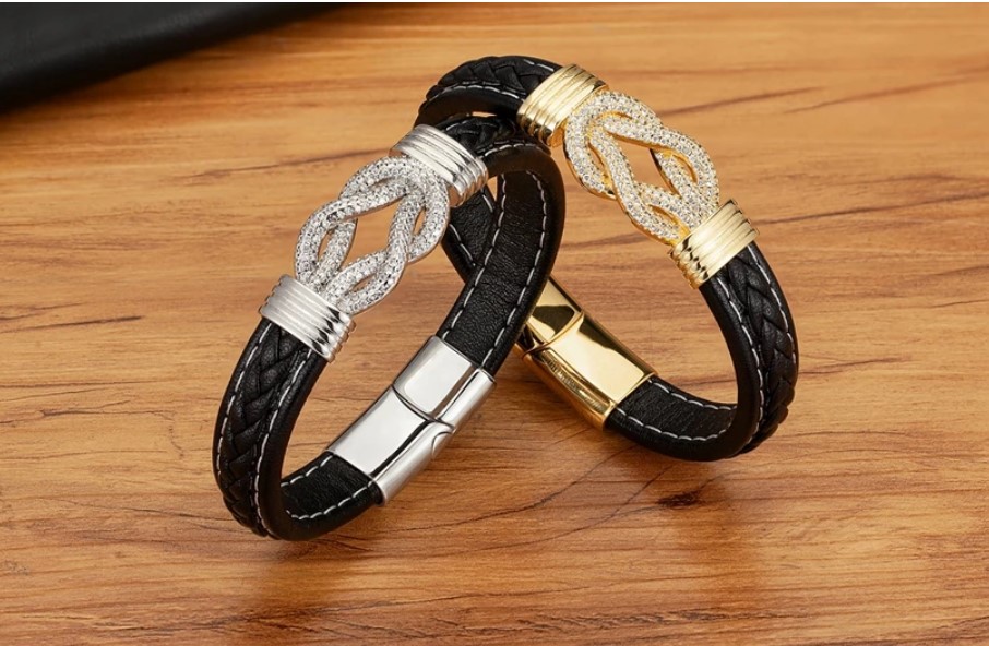 สร้อยข้อมือ ผู้ชาย สายหนังแท้ หนังถัก ดีไซน์ เป็น จี้เพชร เงื่อนพิรอด เครื่องหมาย อินฟินิตี้ ของขวัญให้แฟน เท่ ๆ 215435