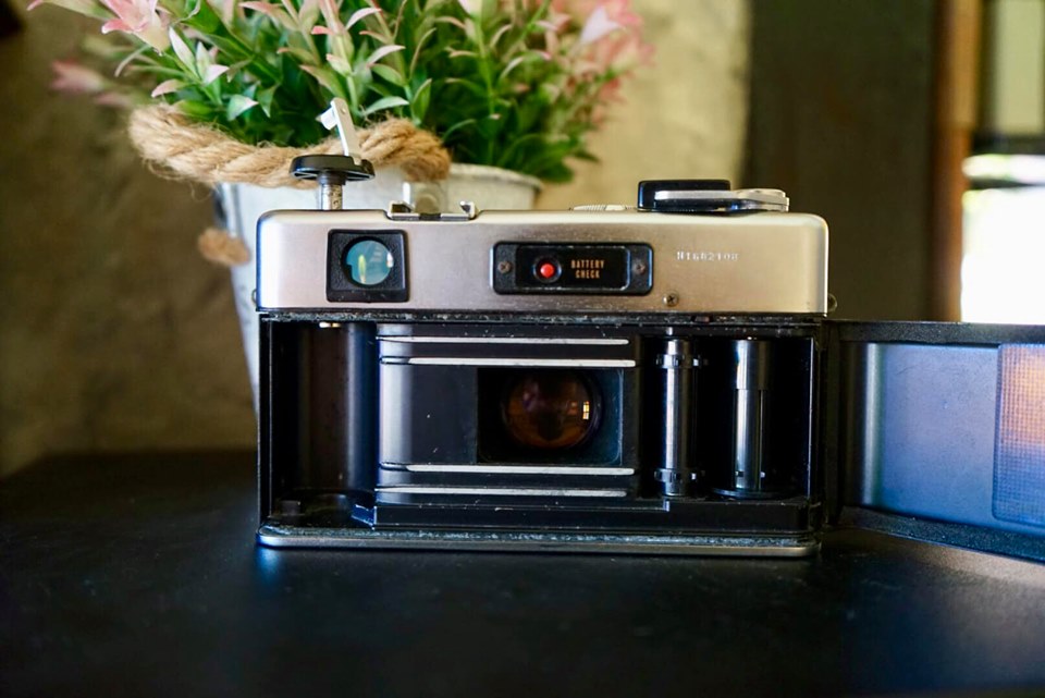 Yashica Electro 35 GSN COLOR YASHINON DX 45MM. F1.7