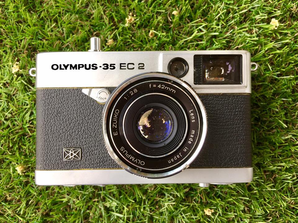 OLYMPUS 35 EC2 OLYMPUS E. ZUIKO 42MM. F2.8